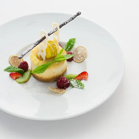 Отель Metropolitan