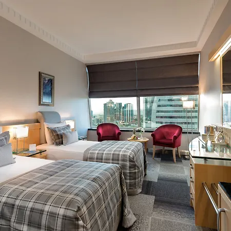 Metropolitan Hotel 5*