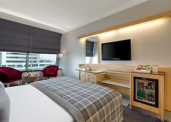 メトロポリタン ホテルズ ホテル