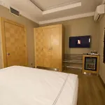 متروبولتيان 5*