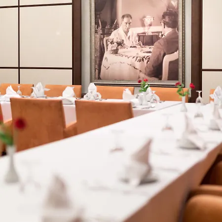 Hotel Metropolitan 5*