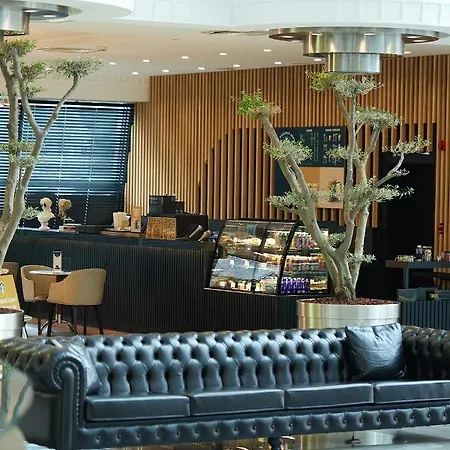 Metropolitan Szálloda 5*
