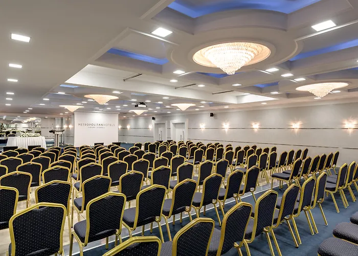 Metropolitan Hotel 5*