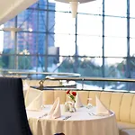 Metropolitan Ξενοδοχείο 5*